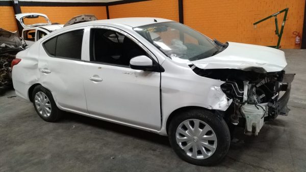 Nissan Versa 1.6 S 2017 marca auto peças pinhais